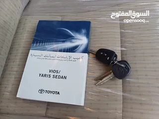  18 تويوتا يارس 2019   ماتور 1500cc بسعر 11500 دينار  الشكل الجديد فحص كامل 7 جيد بدون ملاحظات او قصعات