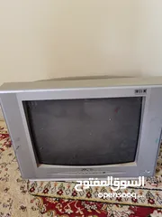  2 تلفزيونات قديمة تعمل بشكل ممتاز