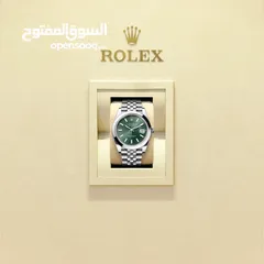  2 45k Oyster Perpetual Datejust 41 in Oystersteel features a mint green dial and a Jubilee bracelet