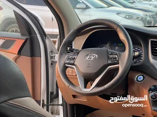  12 جيب هونداي توسان