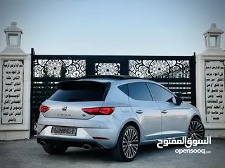  3 سيات ليون إكسلانس