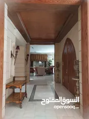  3 فيلا فخمه مجددة بالكامل