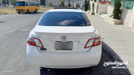  9 تويوتا كامري 2009 فل كامل مع فتحة بحالة الوكالة للبيع