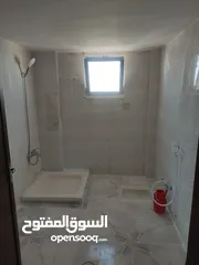  6 شقة للايجار  مساحة الشقه 107م مكون من صاله وغرفة قعده وغرفة نوم وغرفة جلوس وحمام ومطبخ وبلكونه