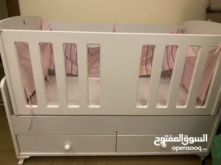 1 تخت بيبي بحاله الجديد