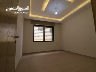  22 شقة شبه أرضي مساحة (190م) داخلي (100م) خارجي للبيع في أرقى مناطق ام حجير شفا بدران