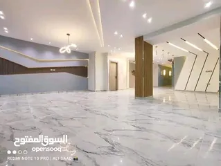  3 ارضي بحديقه خاصه مدخل خاص واجهه بحمام سباحه