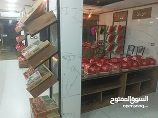 8 عدة محل حلويات كاملة للبيع بسعر مغري