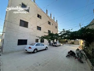  2 للبيع عمارة سكنية مكونة من عدة طوابق في منطقة ماركا الجنوبية