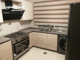  21 يوجد لدينا شقق   مفروشة للايجار يومي أسبوع شهري  مساحات الشقق من 130 لا 300 متر موقعنا: عبدون فقط