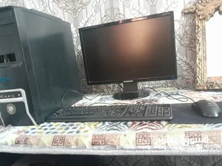  1 كمبيوتر مع عدته كاملة بمواصفات ممتازة بسعر رهيب