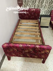  1 تختين منجدين جديد وكومدينا وملحق ادراج للبيع بسعر مغري 70