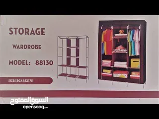  1 دولاب قماش  مقاسين  صغير.  و كبير. عملي جدا و باسعار ف متناول اليد و للجميع