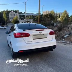  2 فورد فوكس للبيع