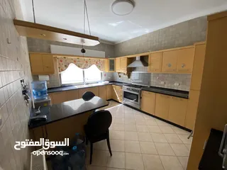  12 شقة مفروشة للإيجار 186م2 ( Property 16375 )-175072891