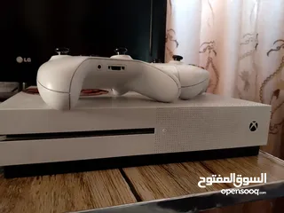  7 اكس بوكس ون أس مستعمل بحالة ممتازة