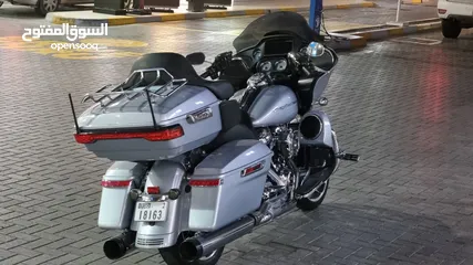  11 Harley Davidson FLTRX  2020 1800cc