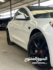  4 تيسلا 3 2023 ستاندر بلص ممشى 4000ميل فقط بحالة زيو مميزة فحص كامل