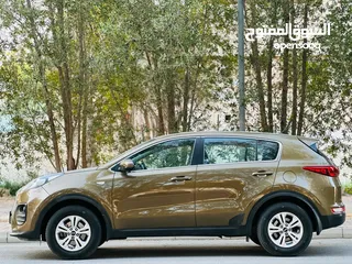  3 KIA SPORTAGE2.0L 2016 MODEL WITH WELL-MAINATINED AND LOW MILEAGE CAR