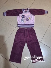  6 تريننجات وبيجامات اطفال ولادي وبناتي للبيع.. اي شي بدينارين..  يا بلاش