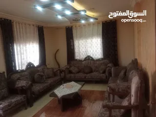  1 طقم كنب بحاله جيده جدا