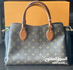  7 Brand New Unused Louis Vuitton Original Handbag with LV Box