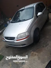  1 سيارة شيفروليه أفيو