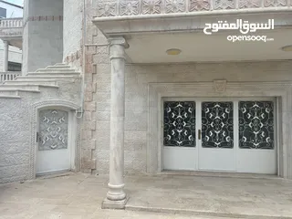  28 قصر فيلا فخمة جدا للبيع في الجبيهه