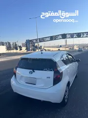  3 TOYOTA PRIUS C 2014