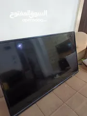  4 شاشه بحالة جيده جدا للبيع 42 بوصه