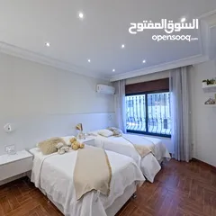  8 فيلا مميزة للبيع عبدون