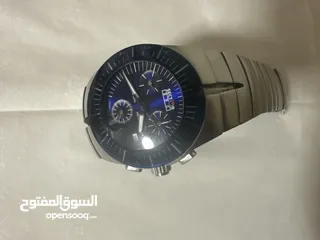  1 ساعة يد swiss