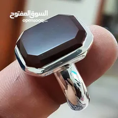  25 ( خاتم فضه ملكي عمل يدوي ) ( مفتول ) عيار 925   ((مرصعه بل العقيق اليمني الاحمر و المشجر و غير ))