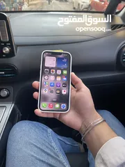  4 جهاز نضيف وكاله ما في عيوب للبيع بغايه التحديث فقط iPhone 13 pro max 128 gb. Battery 73