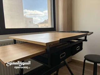  9 Professional Art Desk and Chair for Sale excellent condition for artists. مكتب وكرسي فني