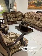  5 طقم كنب بحاله ممتازه للبيع بسعر مغري