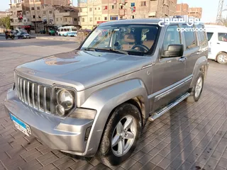  10 سيارة جيب شيروكي kk