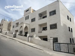  1 شقة غرفتين نوم وصالة وصالون وحمامين ومطبخ وبلكون في العكومية قرب حديقة ابوبكر الصديق