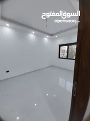  5 في ارقى مناطق الجاردنز 90م شقة سكنيه و استثمارية
