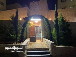  13 بيت مستقل للبيع