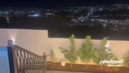  11 بيت مستقل مساحه البناء صافي175متر البناء الفعلي 240م // تشطيب سوبر ديلوكس، منطقة هادئه ومطله وجميله.