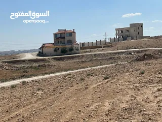  1 وادي العش 11دونم  مطلات على شارع ال100 عاليات اعلى قمم المنطقه تبعد 400م عن شارع ال100 واجهه 62م
