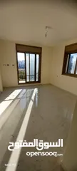 5 شقة للبيع في سطح مرحبا