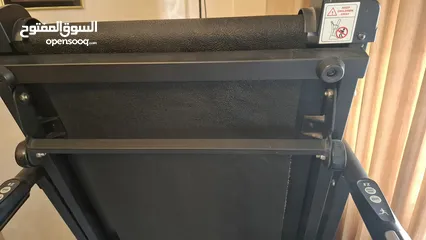 1 جهاز مشي رياضي حاله ممتازه