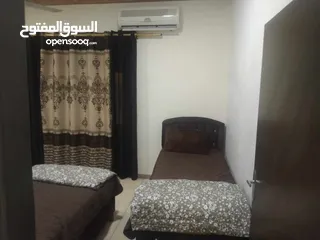  19 شقق و غرف مفروشة