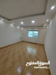  12 لقطه 240م وروف 120م في الجبيهه حي الريان بسعر مغري من المالك بسعر حرق