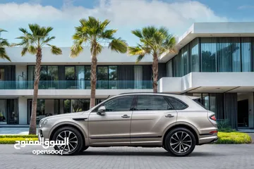 4 Bentley Bentayga V8