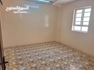  2 شقة للايجار في المعبيلة خلف مركز  القبائل