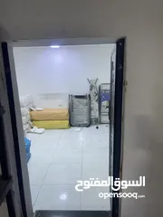  10 محل للبيع بخلو في ابو نصير بإيجار مميز جداً