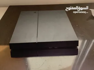  11 بلايستيشن 4 مستعمل مع يدتين بحالة الوكالة مع كفالة سنة كاملة (فقط للبيع ما اقبل تبديل أبدا)